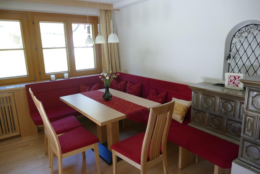 Haus Lundegg Apartment Finkenberg Exterior photo